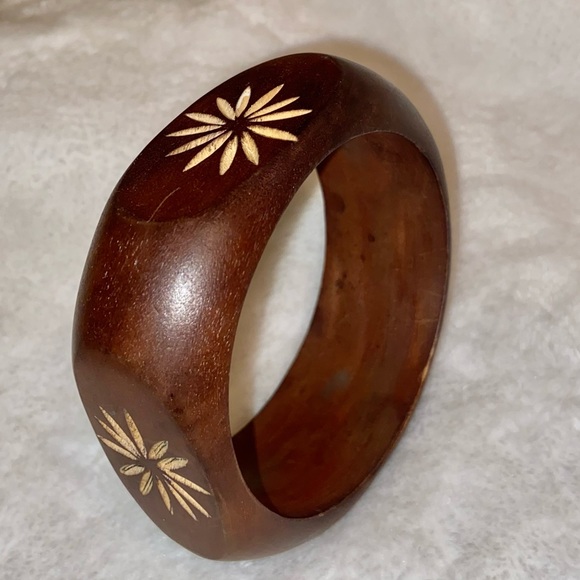 Wood and leather jewelry - Picture 2 of 13